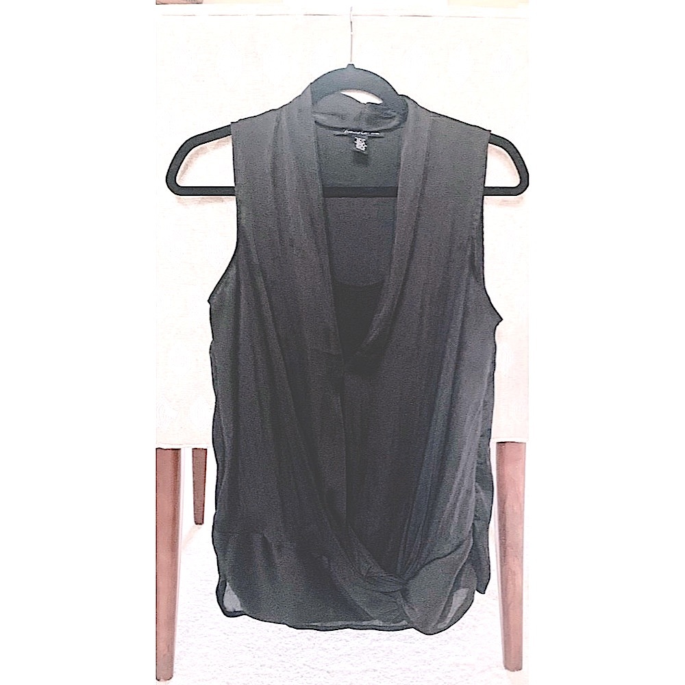 KENNETH COLE - Silky Soft Black Satin Sleeveless Top🖤 (Medium) **LIKE NEW!!!🎁** - Picture 4 of 4